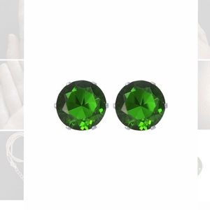 💗 Hypoallergenic Stainless Steel Emerald Green Crystal Earrings 5mm NEW